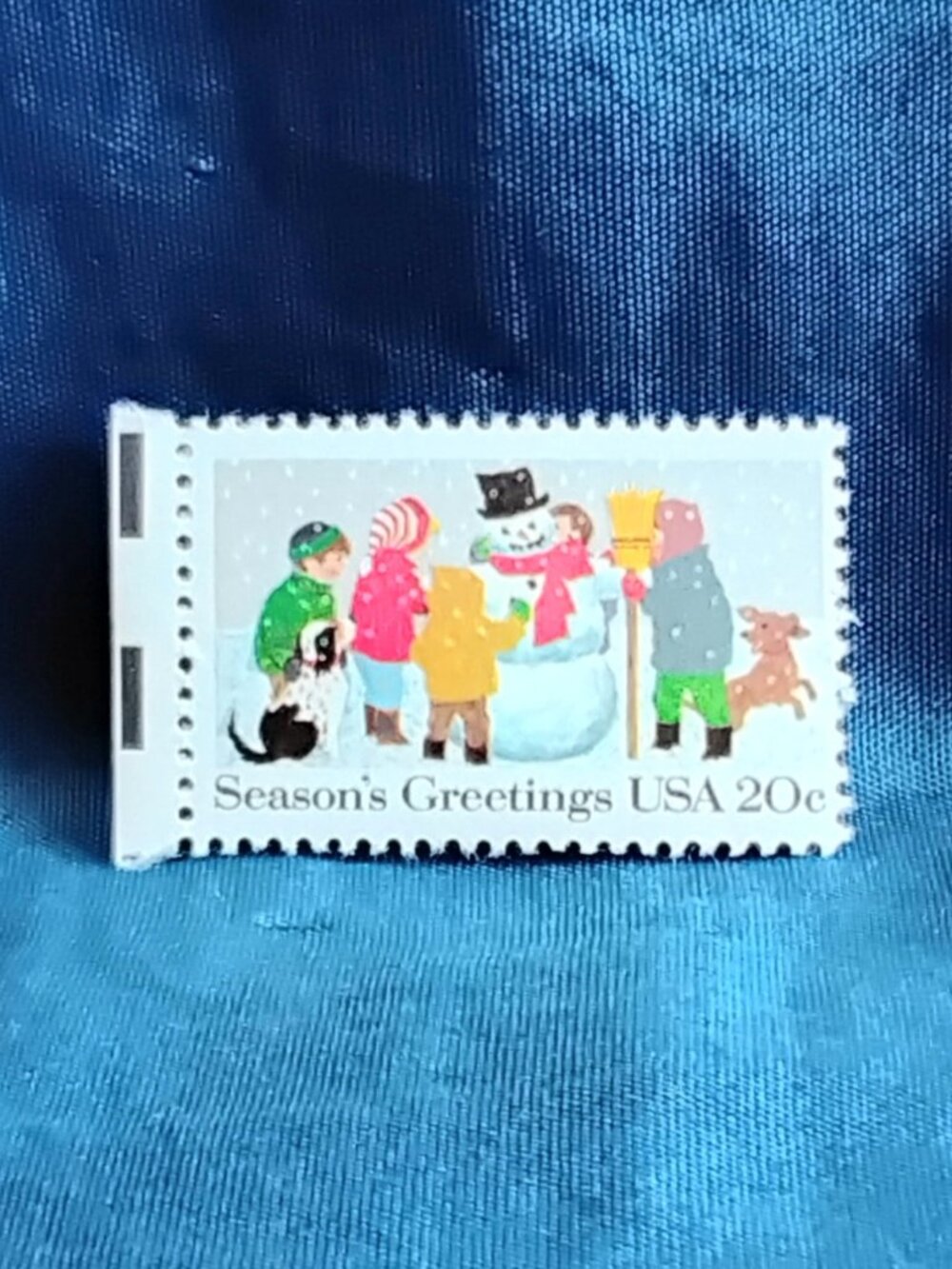 Uncirculated USA 1982 Seasons Greetings 20 Cent Stamp!!